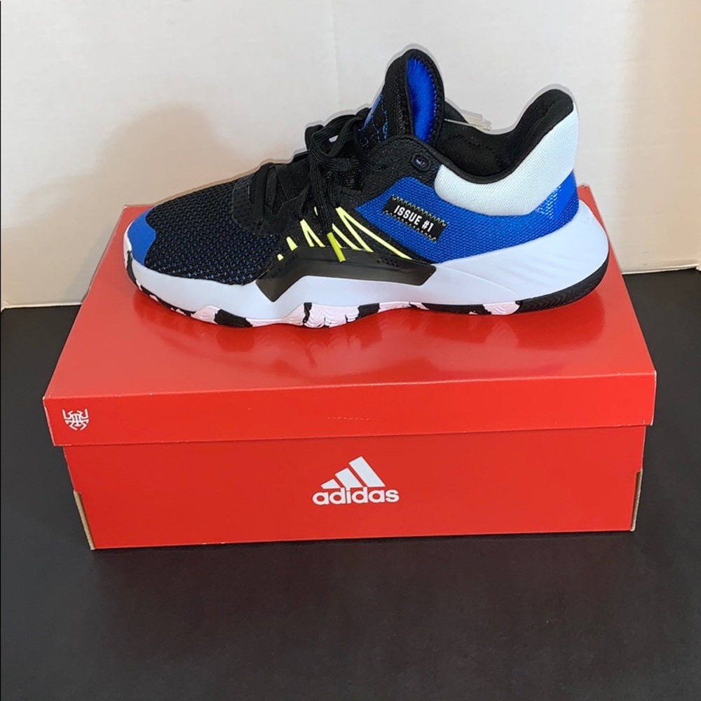 Adidas Donovan size 10 brand new